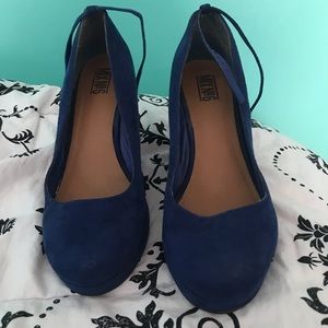 Blue suede pumps
